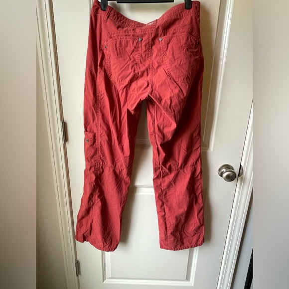 Kuhl Born in the mountains pants in a red/orange/salmon color size 8 - Picture 2 of 13